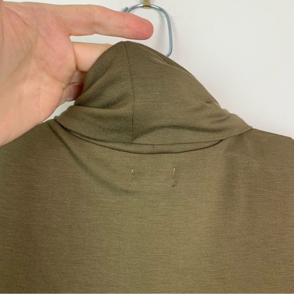 NWT L'AGENCE Ceci Sleeveless Turtleneck Top in Pine Size M - Picture 8 of 11